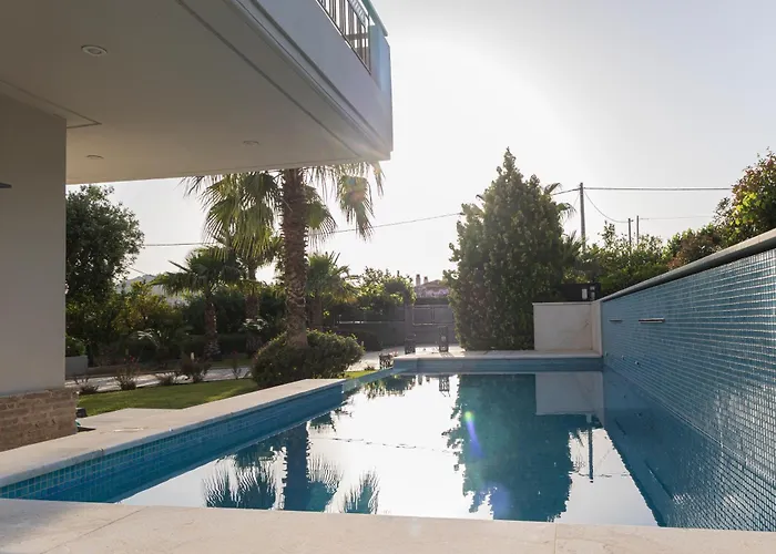 Luxury Heated Pool Villa