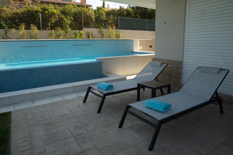 Luxury Heated Pool Villa Lagonisi